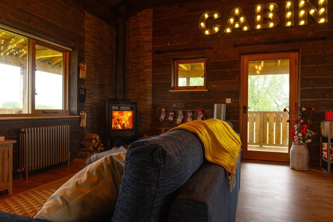 Luxury Log Cabin With A Hot Tub Stone  Bagian luar foto